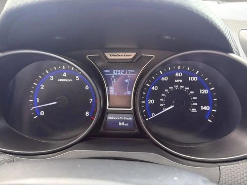 Used 2013 Hyundai Veloster Turbo w/ Ultimate Pkg image 16