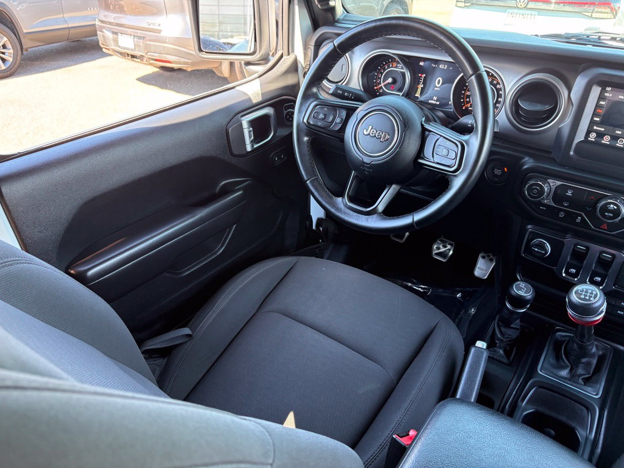Used 2020 Jeep Wrangler Sport AWD/4WD image 14