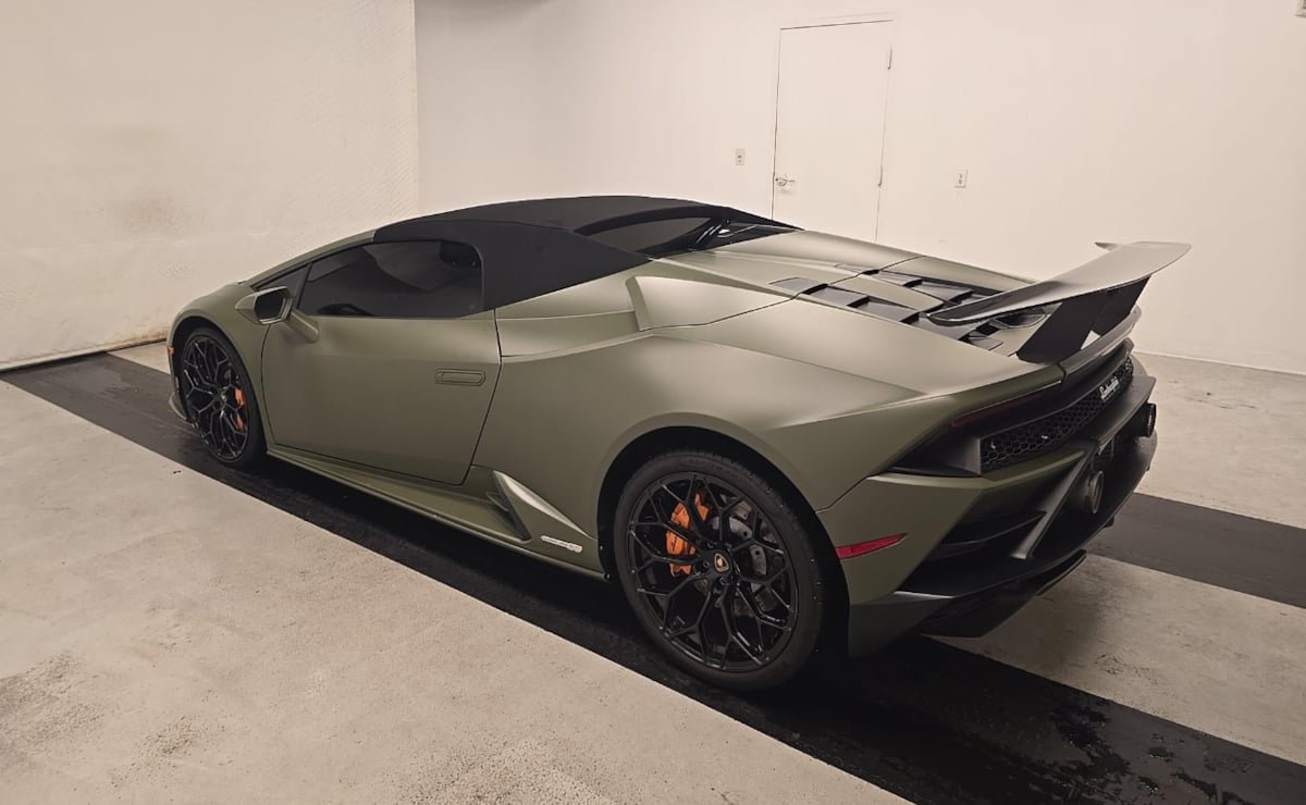 Used 2022 Lamborghini Huracan EVO RWD image 4
