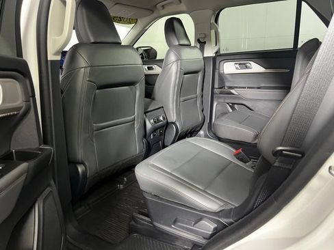 Used 2025 Ford Explorer Active w/ Active Comfort Package image 20
