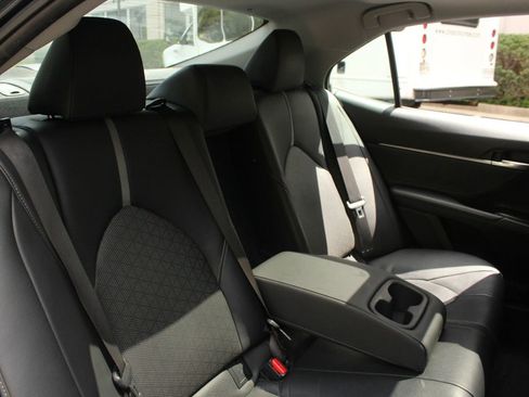 Used 2018 Toyota Camry XSE w/ Driver Assist Package FWD image 20
