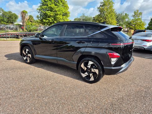Used 2024 Hyundai Kona Limited FWD image 4