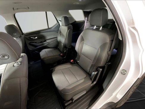 Used 2020 Chevrolet Traverse LT FWD image 26