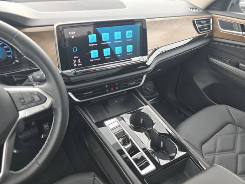 New 2026 Volkswagen Atlas SE image 23