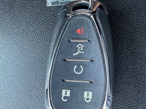 Used 2019 Chevrolet Equinox LT FWD image 26