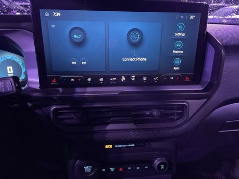 Used 2025 Ford Bronco Sport Badlands image 11