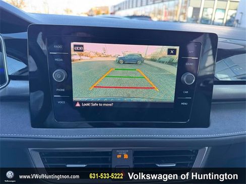 Certified 2025 Volkswagen Taos SE w/ Taos Adventure Package (SXB) image 29