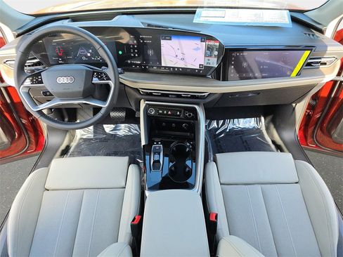New 2025 Audi Q5 Prestige image 9