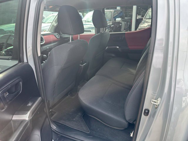 Used 2021 Toyota Tacoma SR5 AWD/4WD image 12