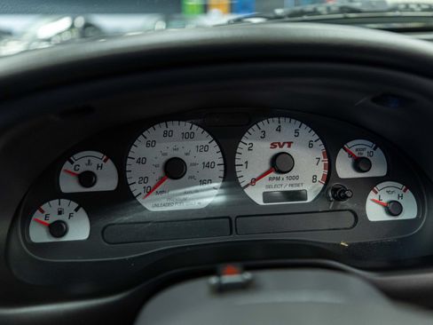 Used 2004 Ford Mustang Cobra RWD image 10