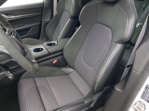 Used 2025 Porsche Taycan 4S image 5