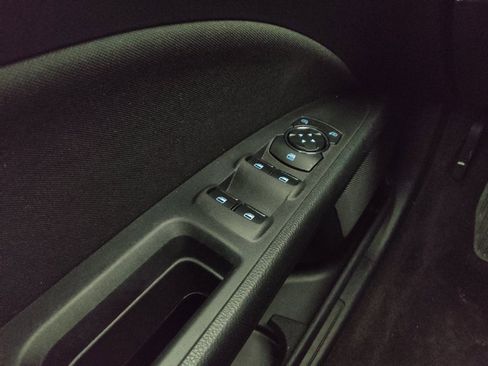 Used 2019 Ford Fusion SE FWD image 27