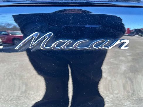 Used 2023 Porsche Macan Turbo AWD/4WD image 12