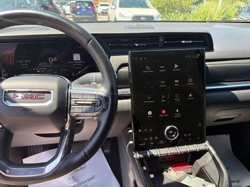 Used 2025 GMC Terrain Elevation AWD/4WD image 25