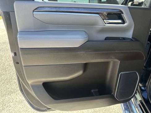 Used 2024 Chevrolet Silverado 3500 LTZ w/ LTZ Convenience Package image 14