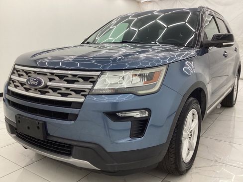 Used 2018 Ford Explorer XLT w/ Equipment Group 201A image 1