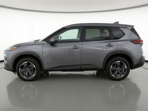 Used 2025 Nissan Rogue SV image 5