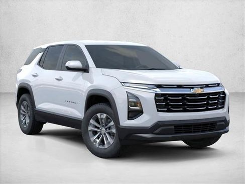 New 2026 Chevrolet Equinox LT FWD image 2