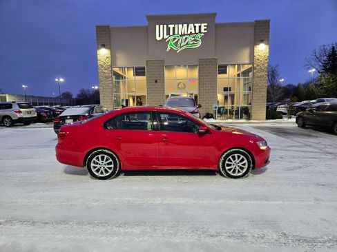 Used 2012 Volkswagen Jetta SE image 1