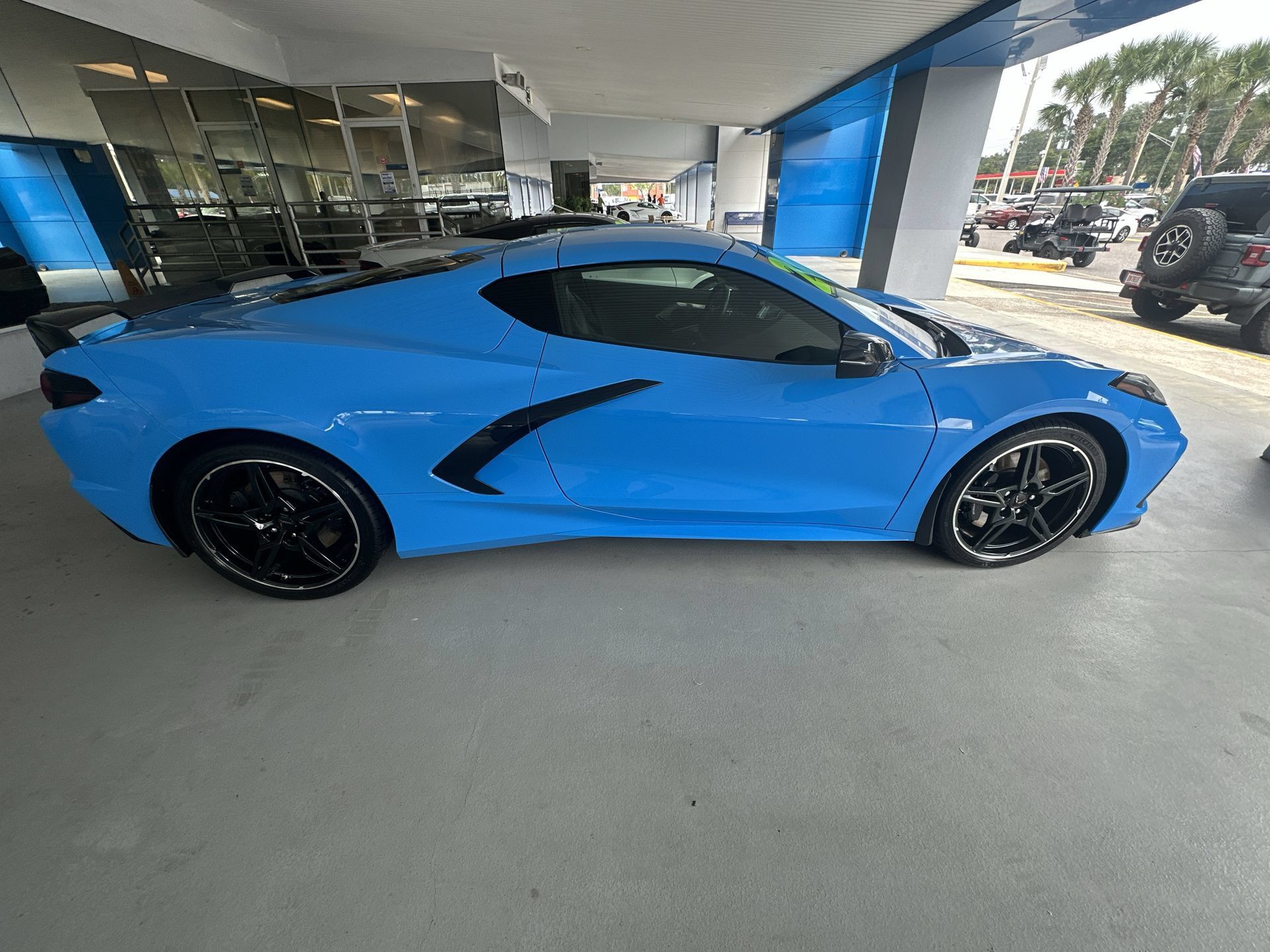 Used 2024 Chevrolet Corvette Stingray Preferred Cpe w/ Z51 Performance Package RWD image 9