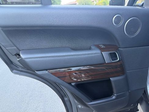 Used 2014 Land Rover Range Rover Supercharged AWD/4WD image 18