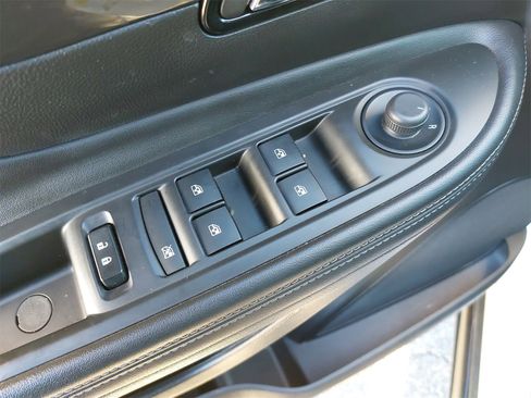 Used 2018 Buick Encore Preferred image 27