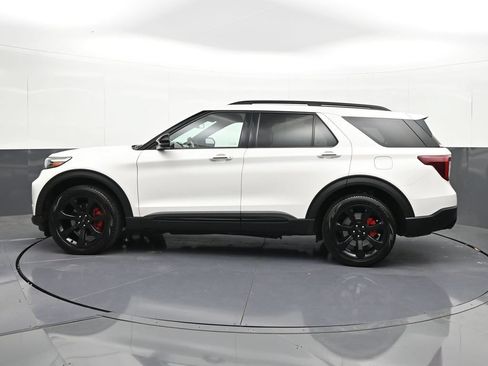 Used 2022 Ford Explorer ST w/ Equipment Group 401A AWD/4WD image 2