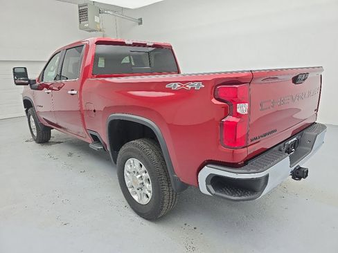 Used 2022 Chevrolet Silverado 2500 LTZ w/ LTZ Convenience Package AWD/4WD image 9