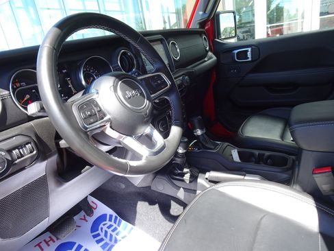 Used 2022 Jeep Gladiator Overland w/ Popular Equipment Package AWD/4WD image 10