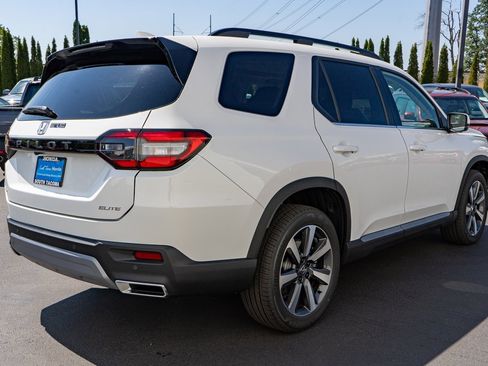 New 2025 Honda Pilot Elite image 6