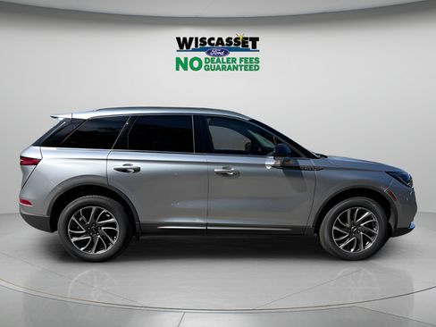 Used 2022 Lincoln Corsair AWD w/ Equipment Group 101A image 5