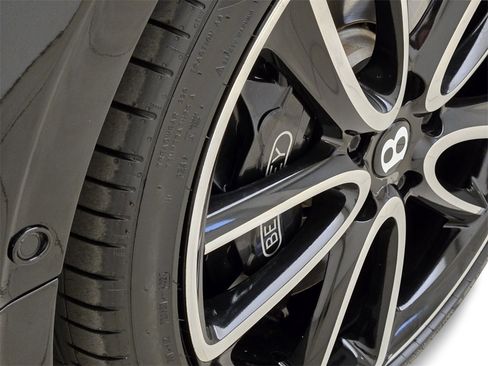 Used 2020 Bentley Continental GT image 16