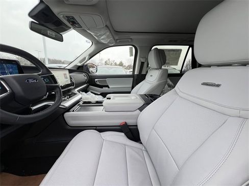 New 2026 Ford Expedition Platinum w/ Driver's Package image 14