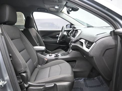 Used 2024 GMC Terrain SLE image 34