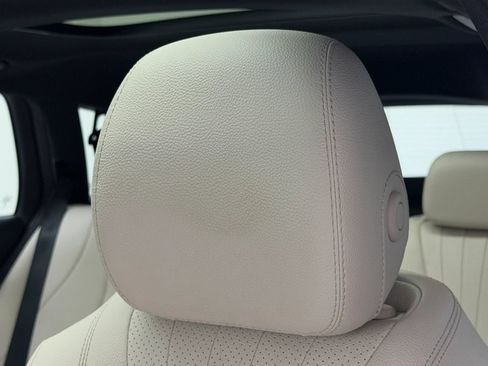 Used 2017 Mercedes-Benz E 400 4MATIC Wagon image 98