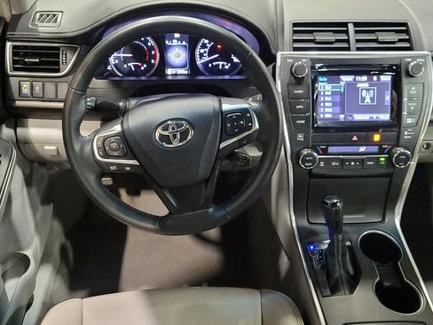 Used 2015 Toyota Camry XLE image 22