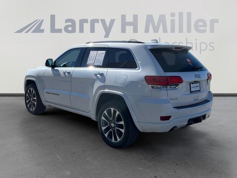 Used 2018 Jeep Grand Cherokee Overland image 3