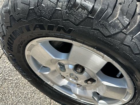 Used 2010 Toyota Tundra SR5 image 28