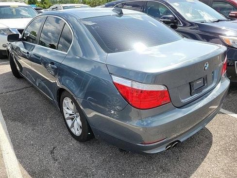 Used 2010 BMW 528i xDrive Sedan image 3