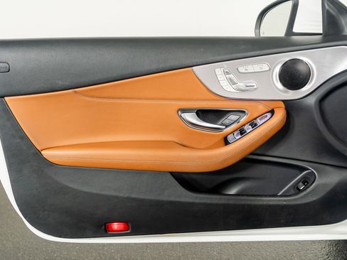 Used 2019 Mercedes-Benz C 300 4MATIC Cabriolet image 41