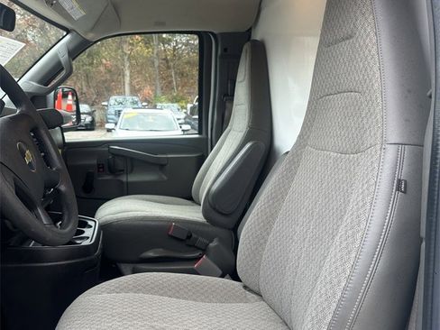 Used 2021 Chevrolet Express 3500 image 10