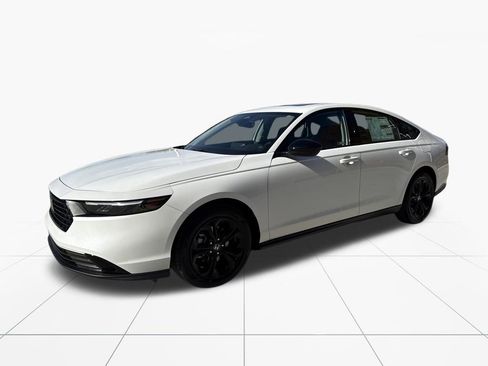 New 2025 Honda Accord SE image 3