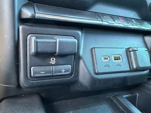 Used 2021 GMC Sierra 1500 SLT w/ SLT Convenience Package image 19