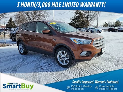 Used 2017 Ford Escape SE image 1