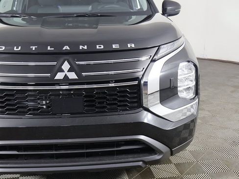 New 2026 Mitsubishi Outlander ES AWD/4WD image 16