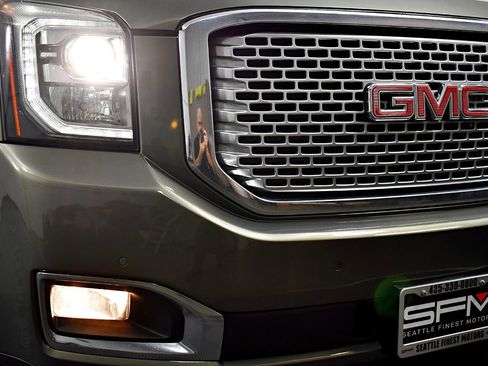 Used 2017 GMC Yukon XL Denali w/ Open Road Package image 13