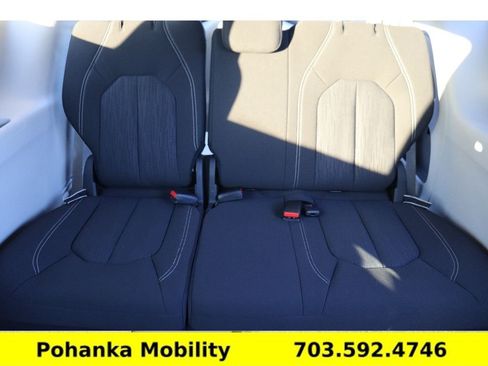 Used 2024 Chrysler Voyager LX FWD image 28