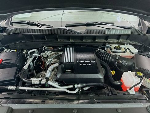 Used 2025 Chevrolet Silverado 1500 High Country w/ High Country Premium Package AWD/4WD image 32
