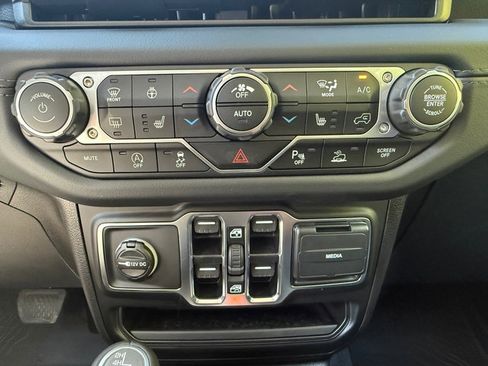 New 2025 Jeep Wrangler Unlimited Sahara image 29