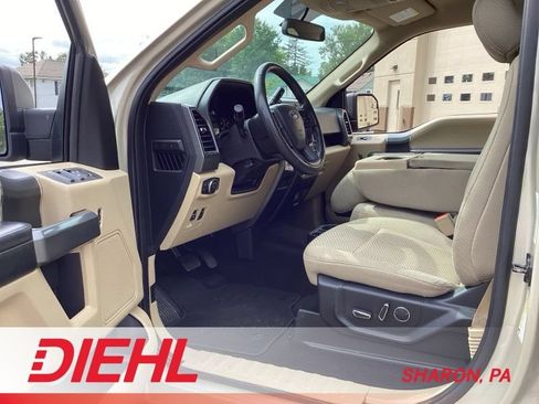 Used 2018 Ford F150 XLT w/ Equipment Group 302A Luxury AWD/4WD image 9